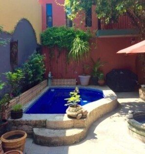 Outdoor pool - Suite Kary J (Mazatlán)