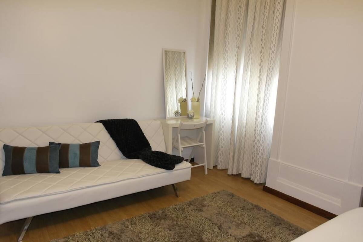 Family Quadruple Room | Living area