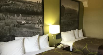 Super 8 by Wyndham Hardisty