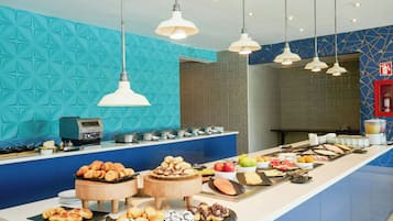 Desayuno continental todos los días (con cargo)