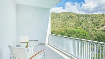 Coffres-forts dans les chambres, bureau, rideaux occultants