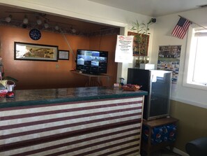 Reception - Motel 728 (Monroe City)