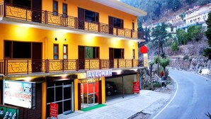الإطلالة من المنشأة