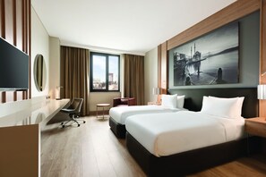 Premium bedding, minibar, in-room safe, individually decorated - TRYP by Wyndham Istanbul Basın Ekspres (Istanbul)
