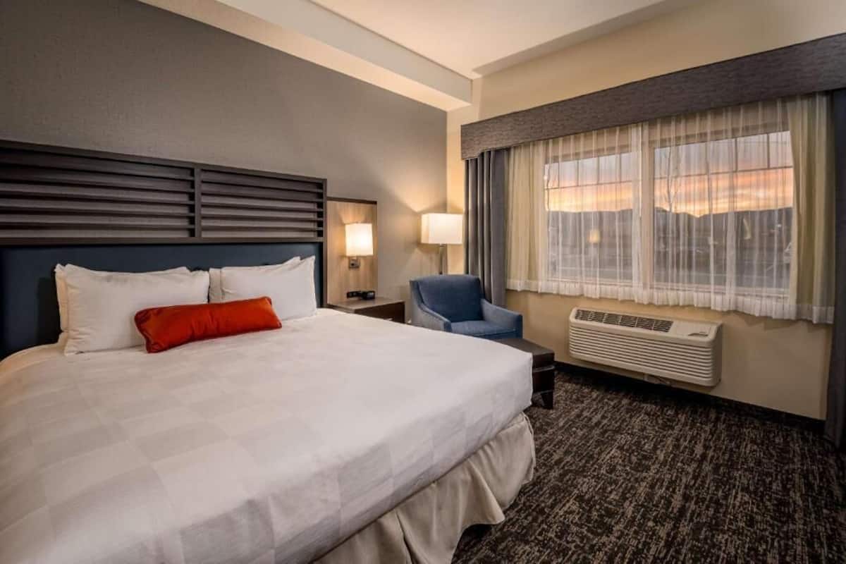 Pillowtop beds, desk, blackout drapes, iron/ironing board