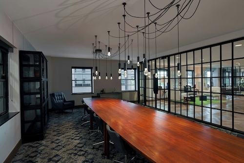 Renaissance Saint Elm Dallas Downtown Hotel