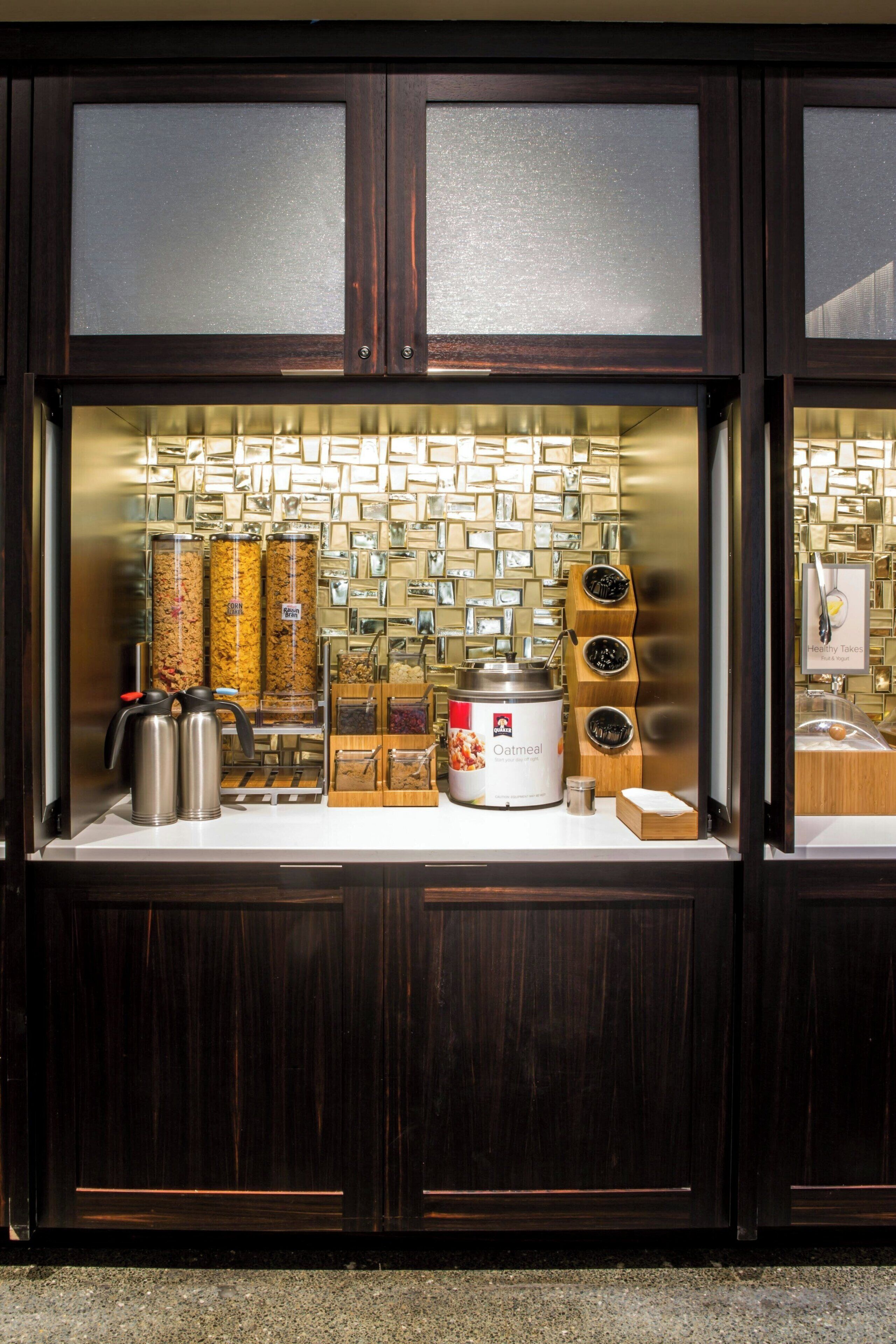 Ilmainen päivittäinen mannermainen aamiainen 