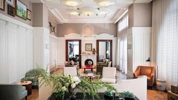 3 bar/dinlenme salonu, kokteyl barı, çatı barı