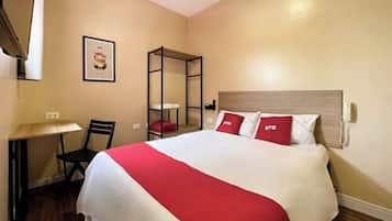 Chambre Double Supérieure | Chambres insonorisées, fer et planche à repasser, Wi-Fi gratuit