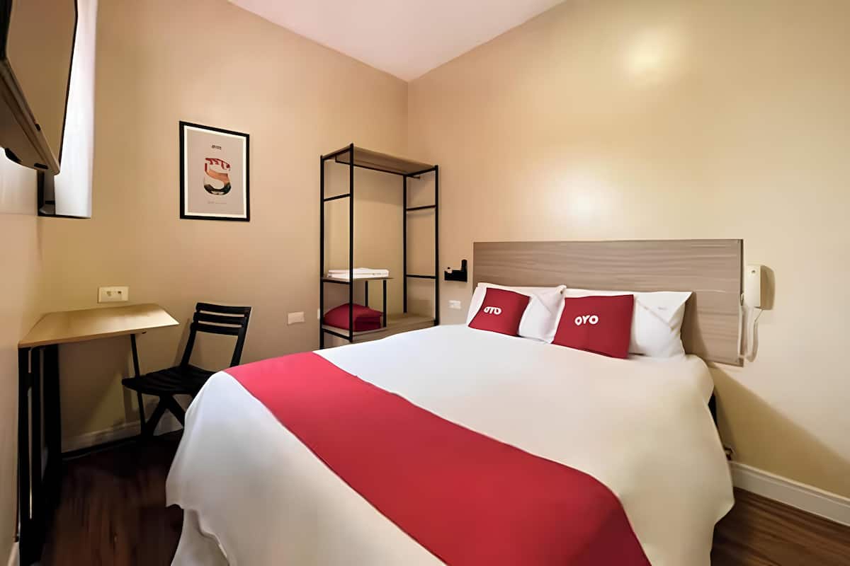 Superior Double Room | Soundproofing, iron/ironing board, free WiFi, bed sheets