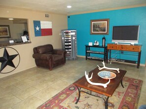 Lobby lounge - San Angelo Lodge (San Angelo)