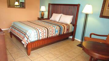Standard Single Room, 1 Queen Bed, Non Smoking | Premium bedding, desk, blackout drapes, free WiFi