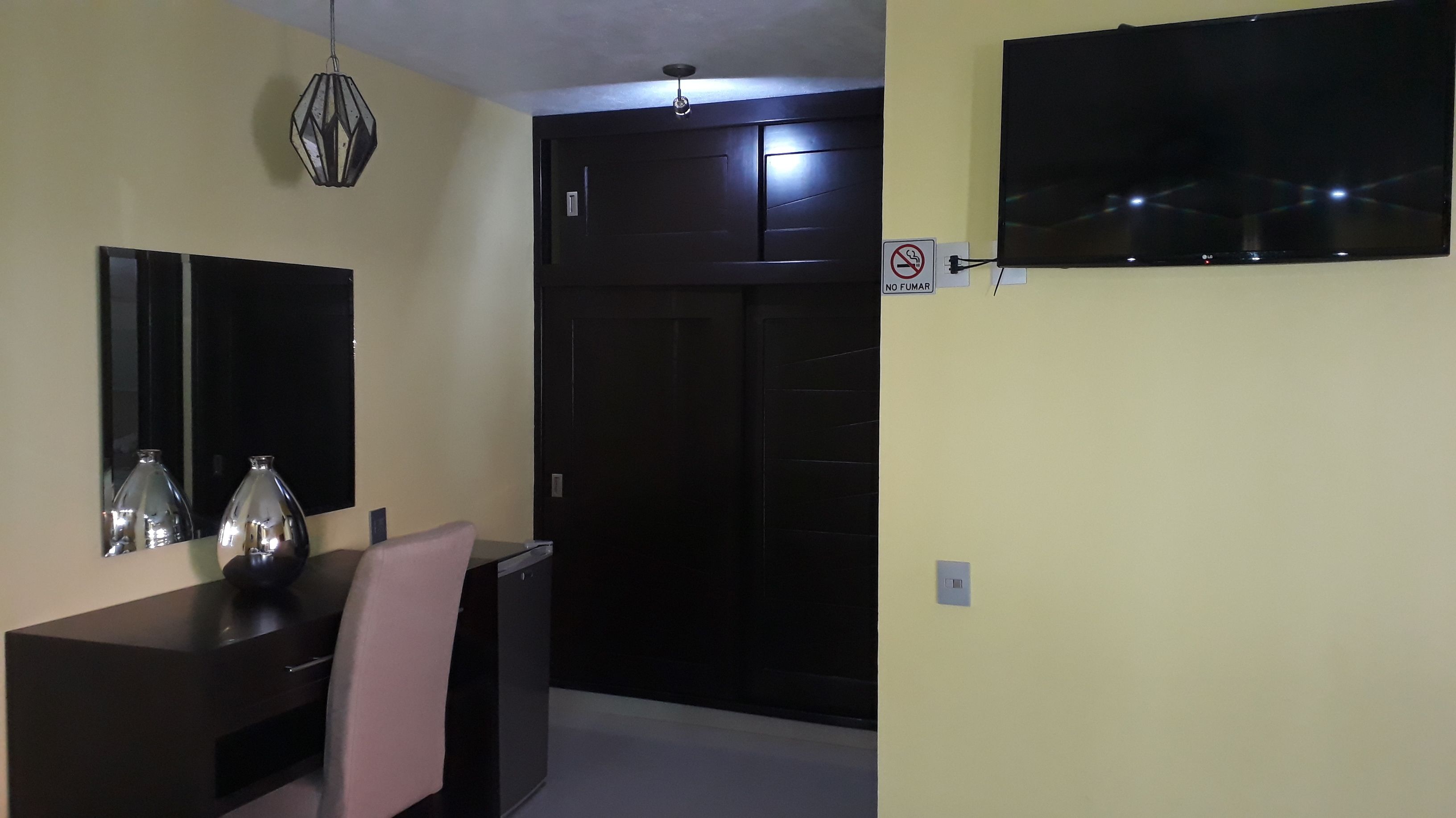 1 bedroom, premium bedding, minibar, in-room safe