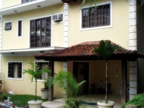 숙박 시설 정면