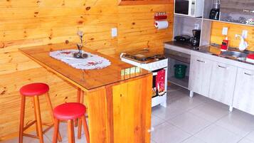 Exclusive House, 2 Bedrooms | In-room dining