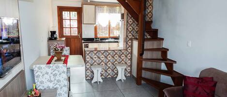 Economy Apartment, 1 Bedroom | Private kitchen | Fridge, microwave, stovetop, cookware/dishes/utensils