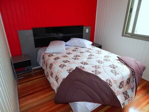 Exclusive House, 2 Bedrooms | 2 bedrooms, free WiFi, bed sheets