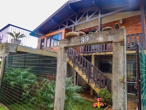 Fachada da propriedade