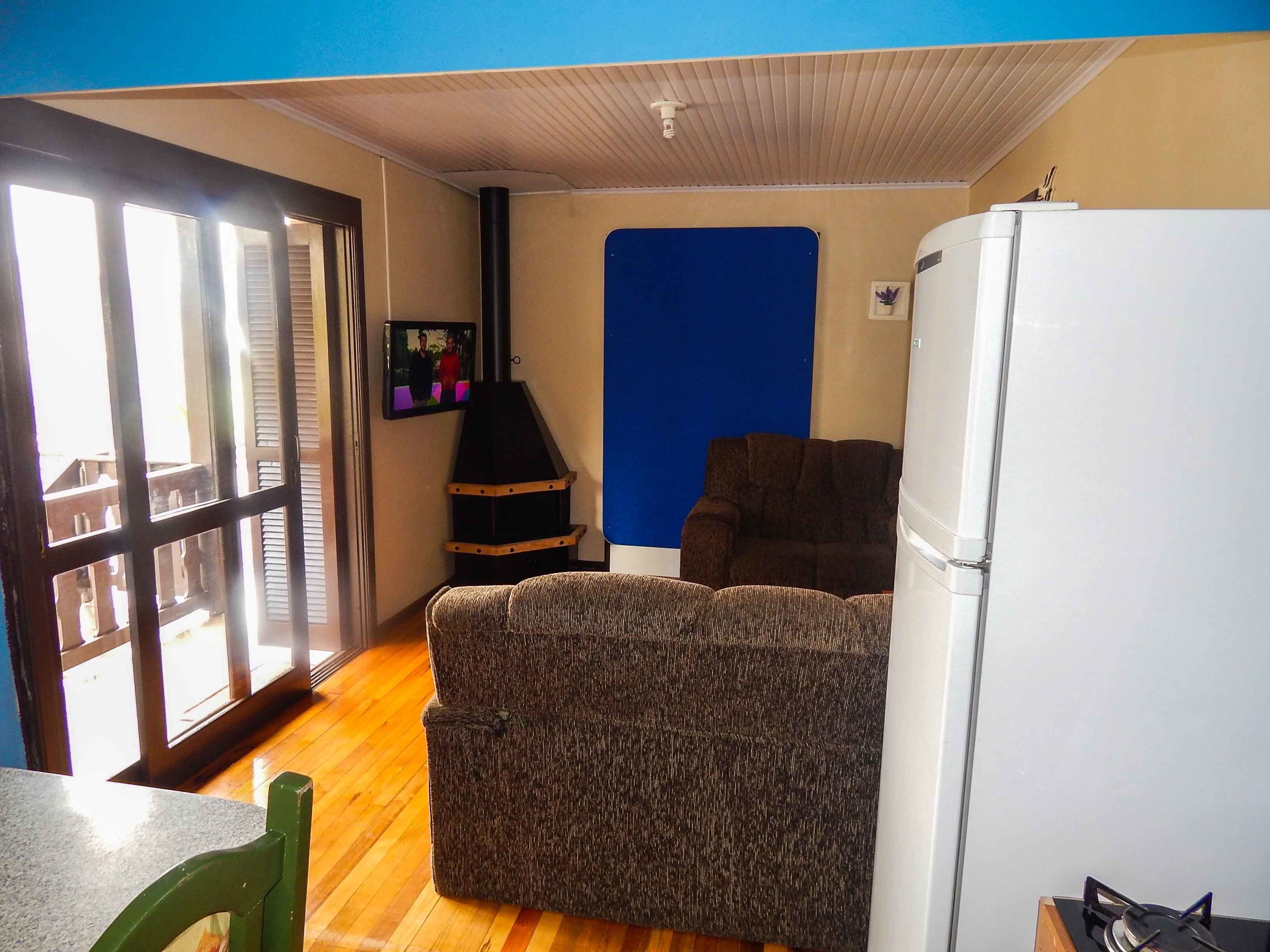 Exclusive House, 2 Bedrooms | Living room | Flat-screen TV, fireplace