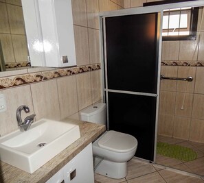 Exclusive-Haus, 2 Schlafzimmer | Badezimmer | Dusche, Handtücher