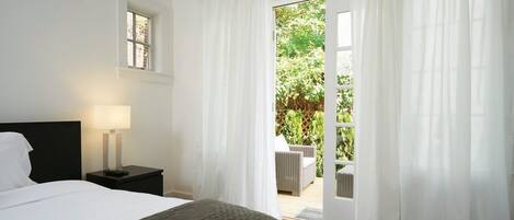 Deluxe Double Room, 1 Bedroom | 1 bedroom, free WiFi, bed sheets