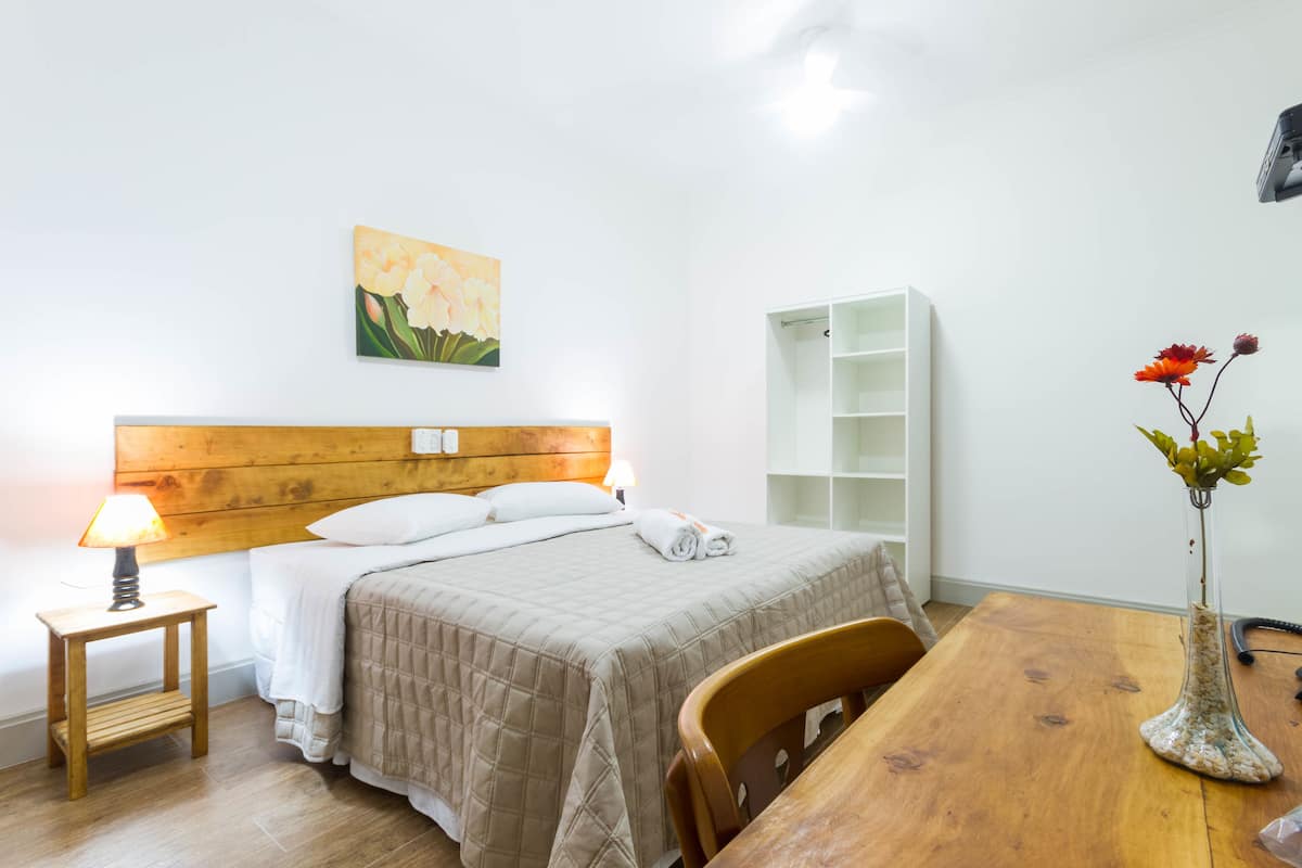 standard double or twin room | minibar, in-room safe, desk, blackout curtains