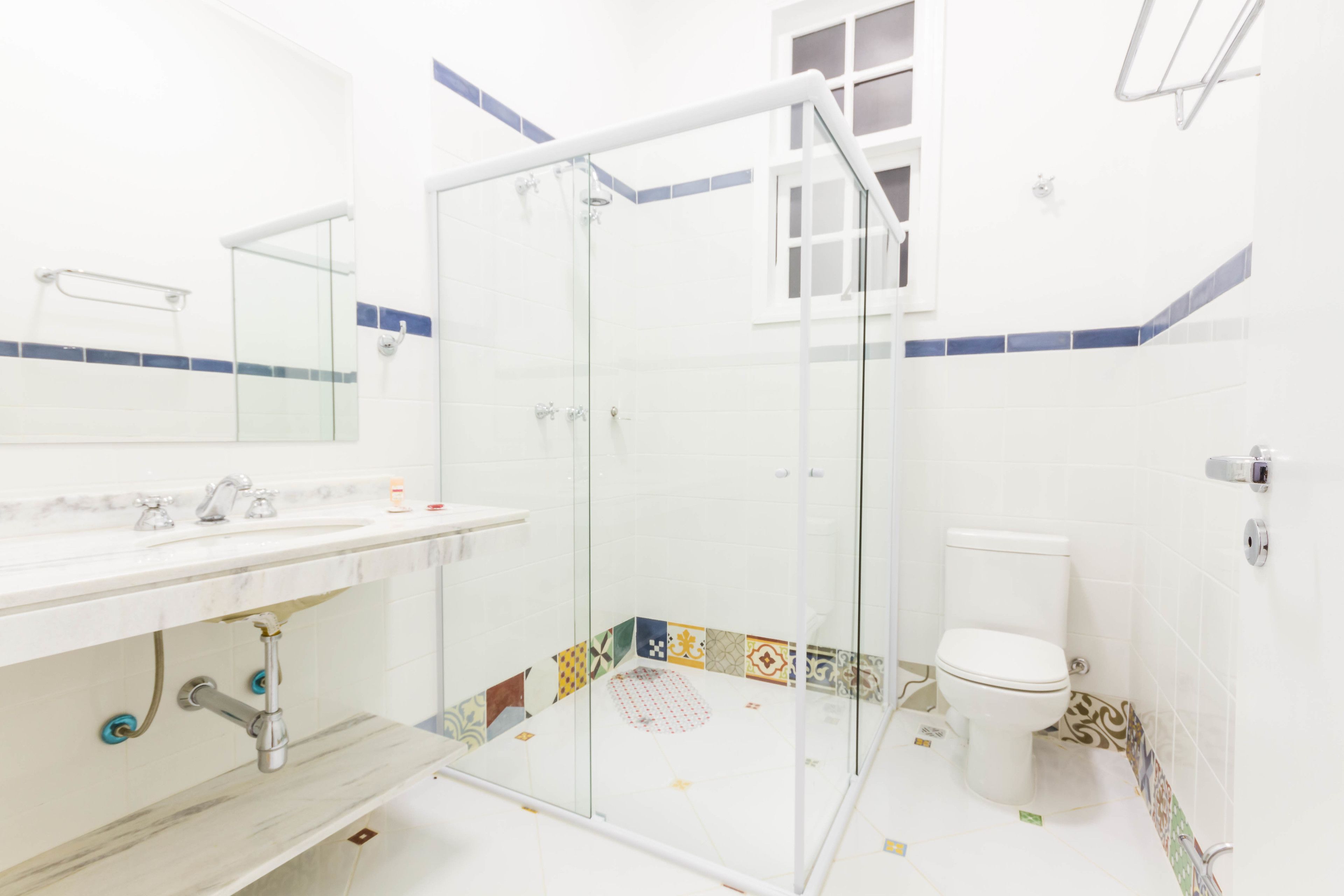 luxury double or twin room | bathroom | shower, free toiletries, hair dryer, towels