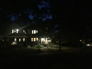 Front of property – evening/night - JARVIS Edgewater Park & Beach 5BD Villa (Cleveland)