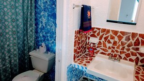 Shower, free toiletries, towels - Maya Vacanze Playa Aventura (Playa del Carmen)