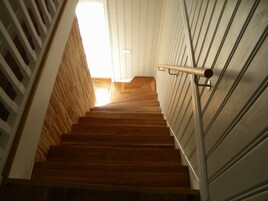 Apartment, 3 Bedrooms, Ocean View, Oceanfront 1 | 1 bedroom, premium bedding, soundproofing, iron/ironing board