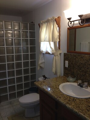 Bathroom - Turtle Beach Cottages (San Pedro)