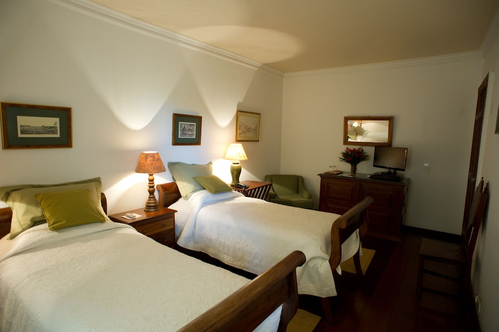 Solar da Ponte by null