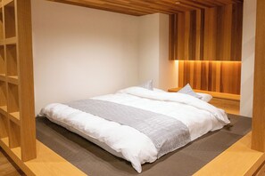 Suite with Private Open-air Bath 80sqm | Bathroom | Free toiletries, hair dryer, slippers, bidet - Syoenso Hozugawatei (Kameoka)