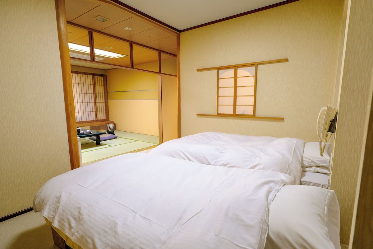 Minibar, in-room safe, desk, free WiFi