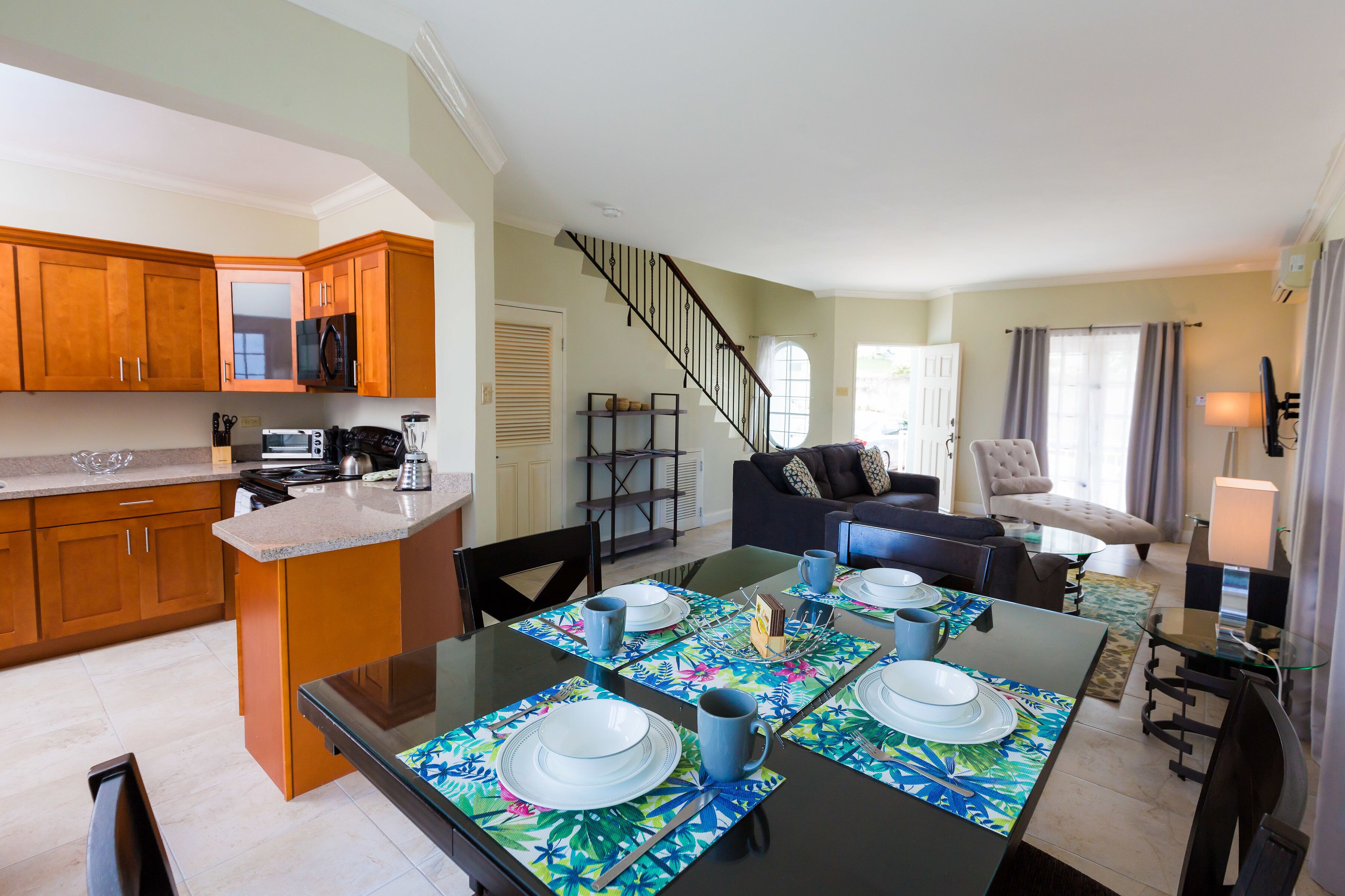 Smart TV, DVD player, stereo