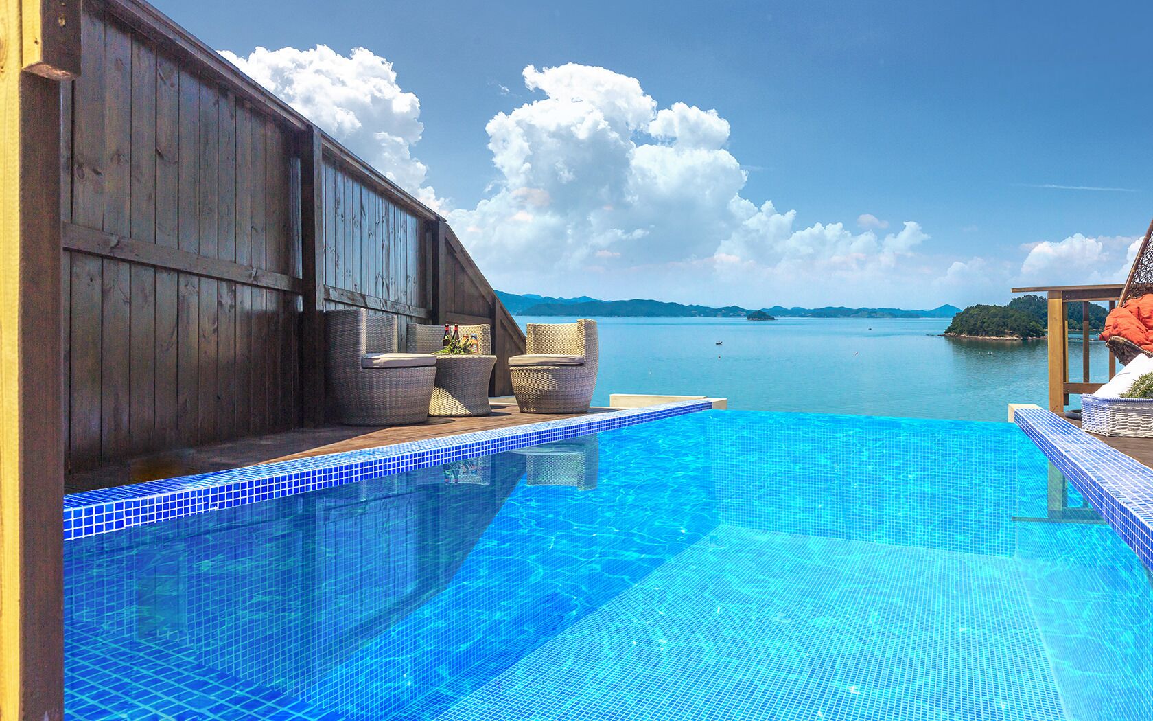 Room (H Jasmin) | Private pool