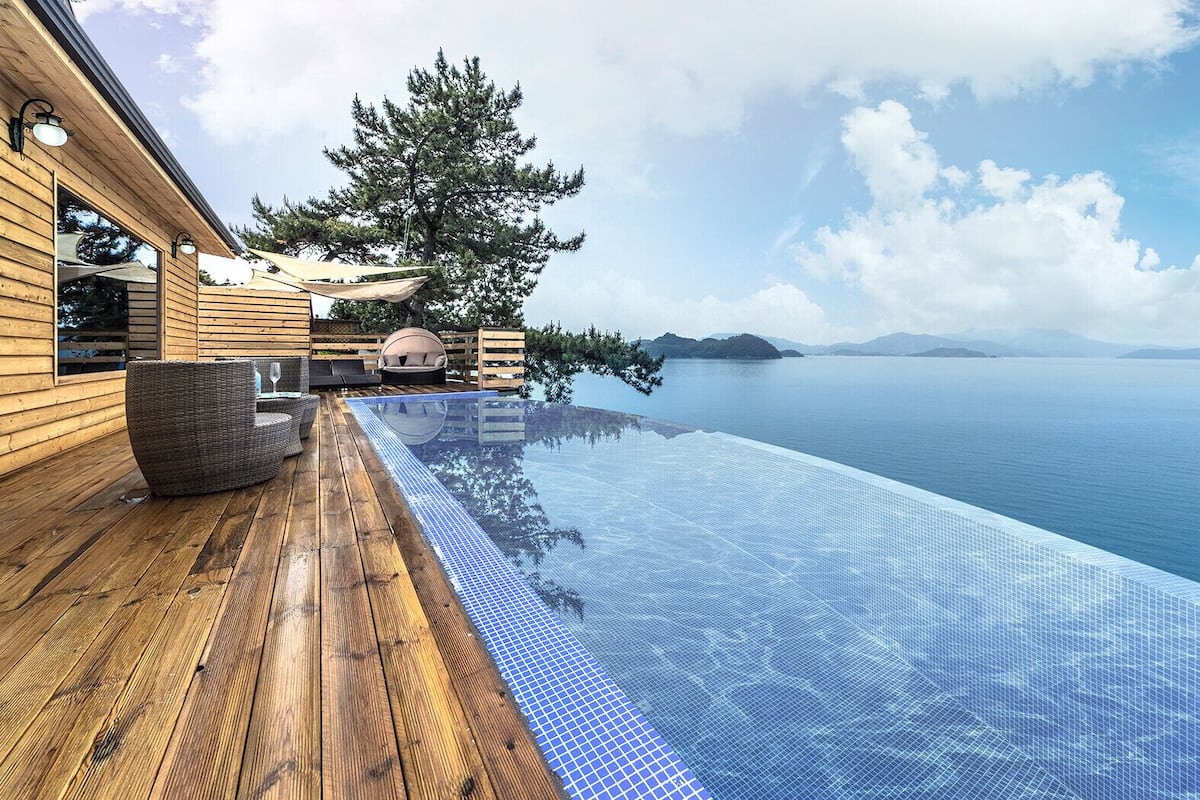 Zimmer (F Marseille) | Eigener Pool