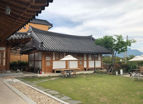 Suncheon Moonlight Love Hanok Pension