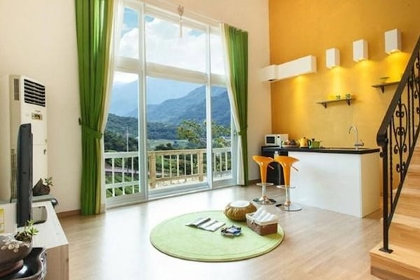 Happy Room | Living area