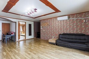 303 Room | Living area