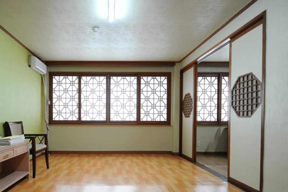 Apartment, Küche (20 pyeong) | 1 Schlafzimmer, kostenloses WLAN