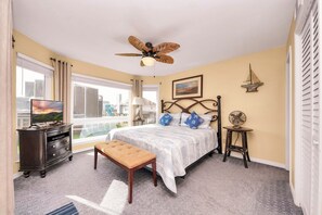 3 Schlafzimmer, Schreibtisch, Bügeleisen/Bügelbrett, kostenloses WLAN