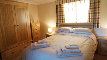 1 chambre, fer et planche Ă repasser, Wi-Fi, draps fournis