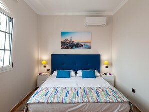 4 bedrooms, iron/ironing board, WiFi, bed sheets - Sonnenland Q10 by VillaGranCanaria (San Bartolomé de Tirajana)