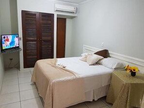 Minibar dan Wi-Fi gratis