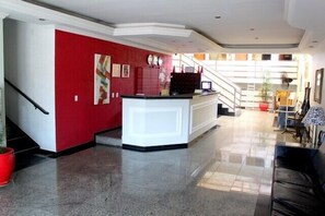 Reception - Pluma Hotel Cidade (Americana)