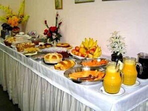 Buffet - Pluma Hotel Cidade (Americana)