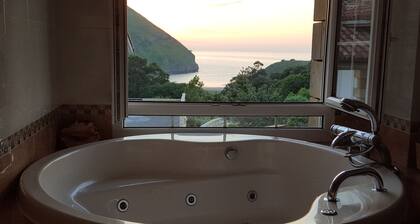 Appartement avec jacuzzi et terrasse Ă plage de Sonabia. Vue mer et montagne.