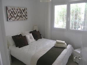 3 chambres, fer et planche Ă repasser, Wi-Fi gratuit, draps fournis