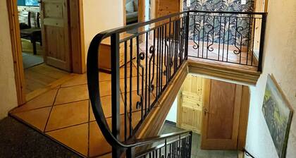 Vacation home with 13 beds, 2 bathrooms, large terrace in a quiet forest location